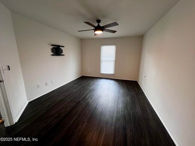 Building Photo - 2024 Oak Water Dr