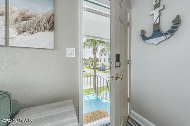 Building Photo - 2103 1st St S