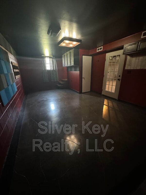 Building Photo - 103 Co Rd 807