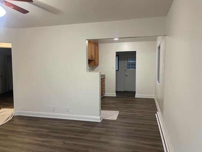 Building Photo - 753 Bartlett Ave