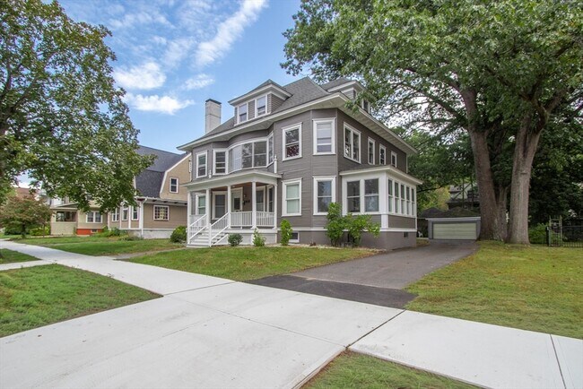 Building Photo - 61 Washington Rd