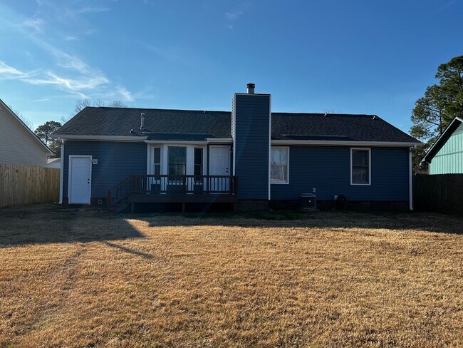 Building Photo - 5068 Linton Hall Rd