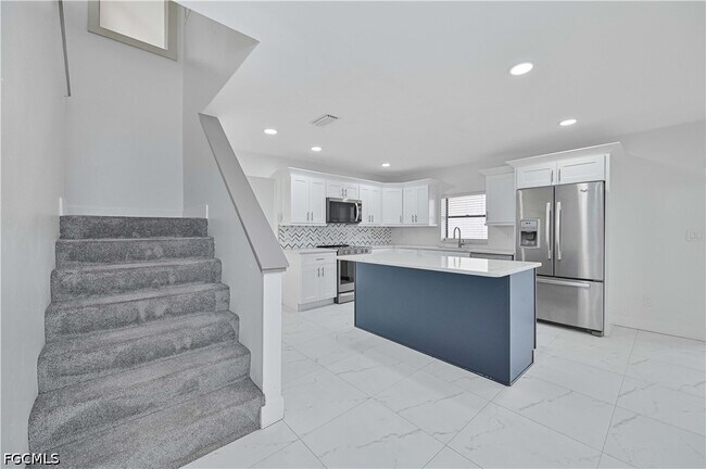 Building Photo - 17337 Phlox Dr
