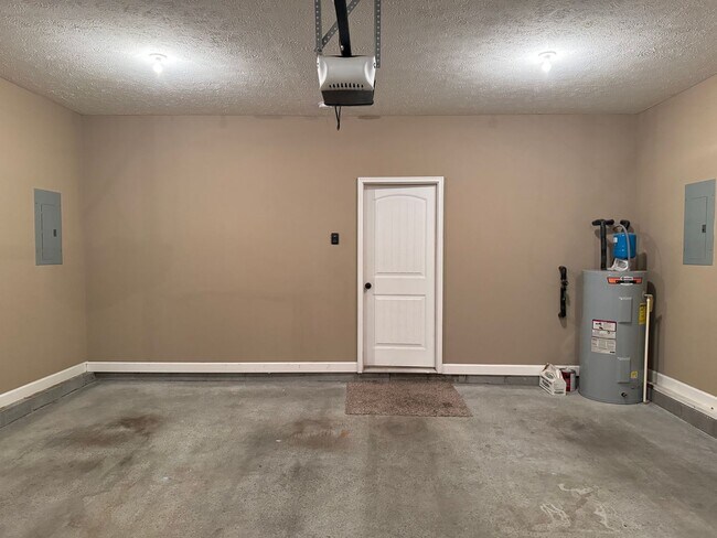 Building Photo - Crosswinds Subdivision! Beautiful 2 Story ...