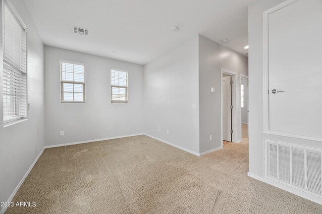 Building Photo - 1752 E Chelsea Ln