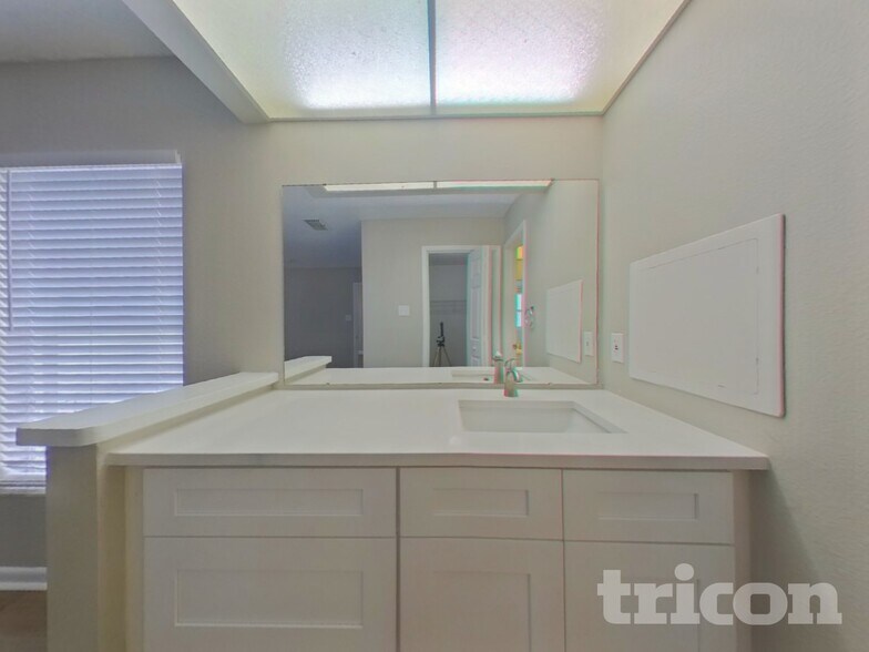 Building Photo - 13613 Fawn Ridge Blvd