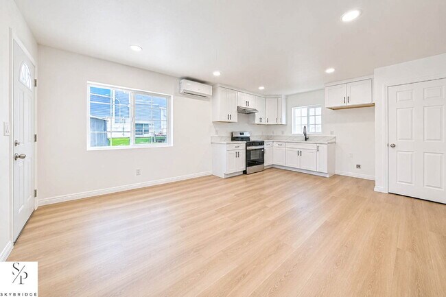 Building Photo - "Cozy 1-Bedroom Gem in Los Angeles – Your Perfect Urban Retreat!"