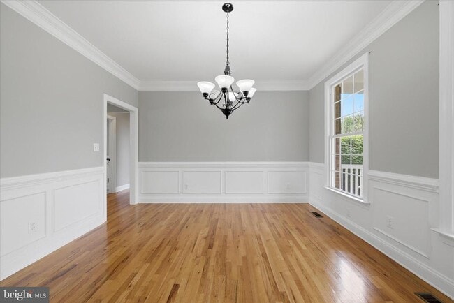 Building Photo - 102 Bramble Ct