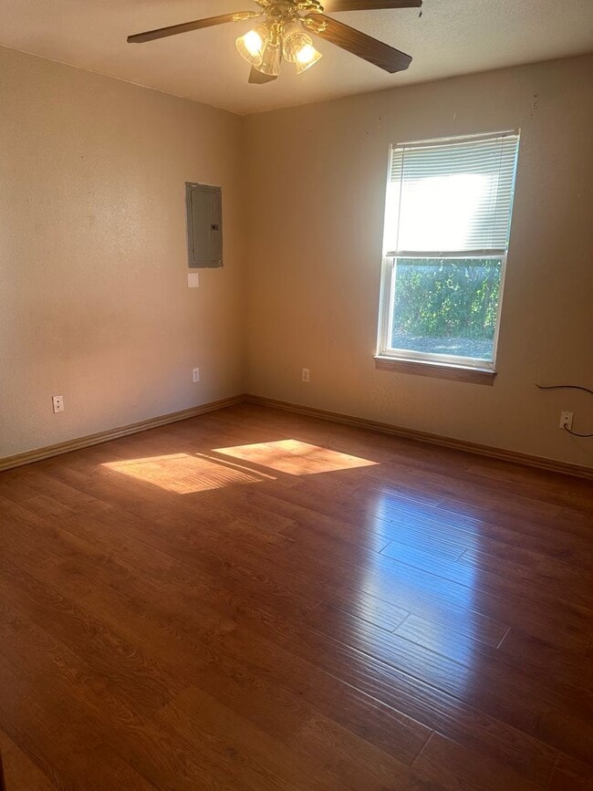 Building Photo - Spacious 1 Bedroom 1 Bath home in the heart of Carthage!