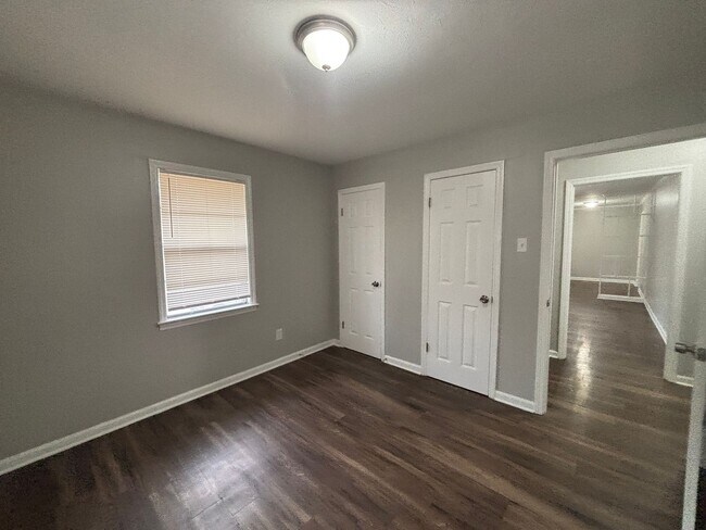 Building Photo - 2370 Hillside Ave