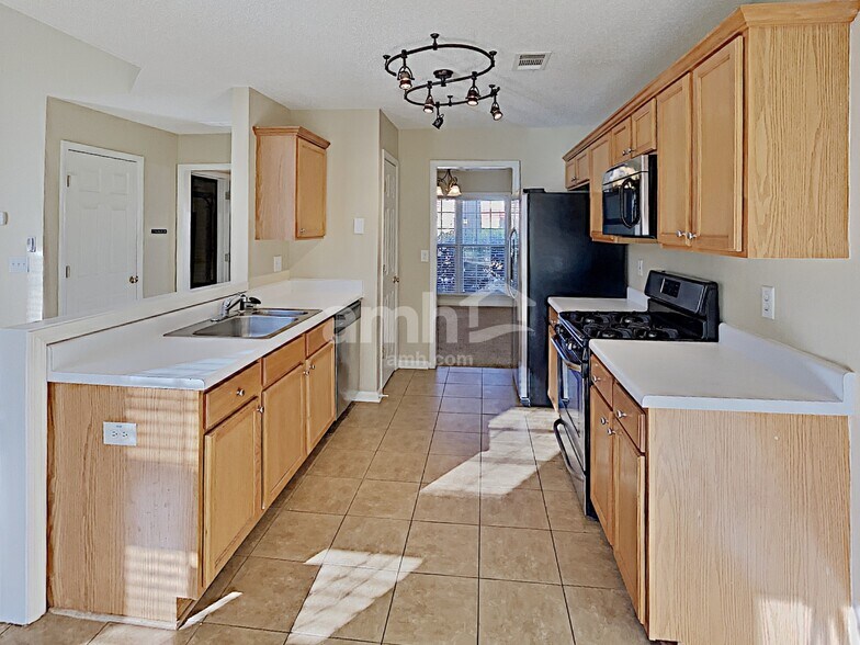 Building Photo - 401 Citronelle Dr