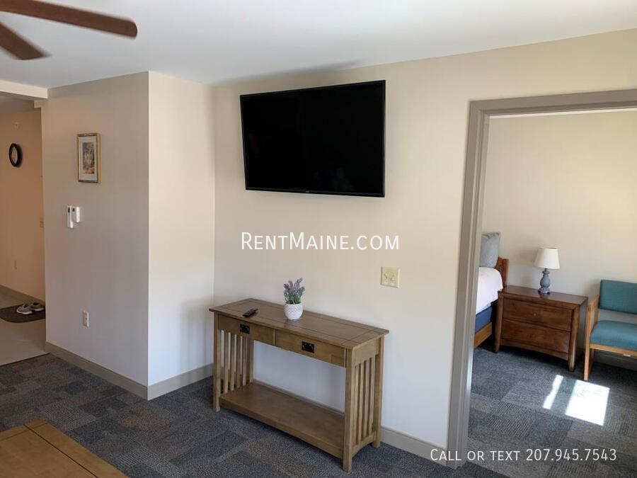 Building Photo - 8 Elizabeth Ave