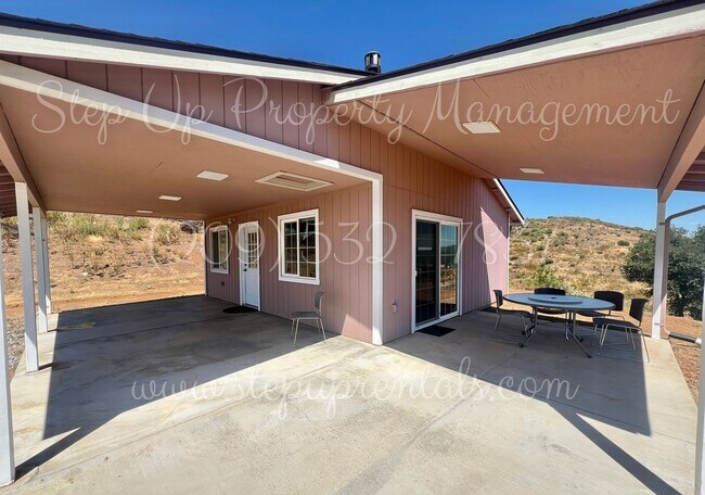 Building Photo - 8440 Ponderosa Way