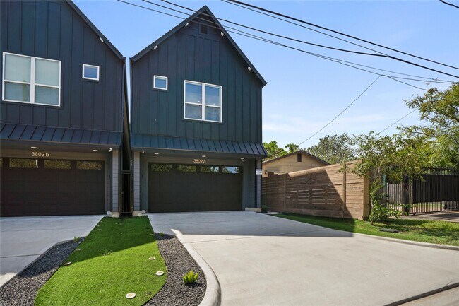 Building Photo - 3802 Buck St