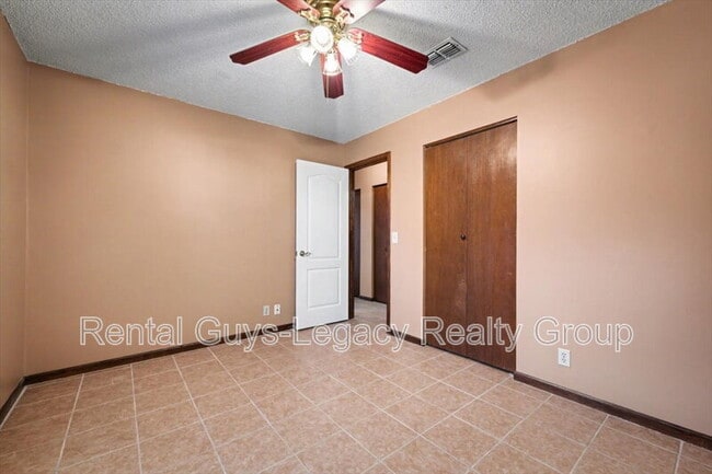 Building Photo - 6019 Blank Dr