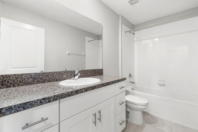 Building Photo - LIKE NEW Home For Rent in Belmont!