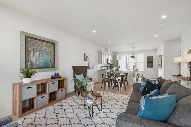 Building Photo - Gorgeous 3 bedroom end unit townhome with garage