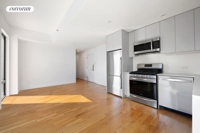 Building Photo - 123 Hope St