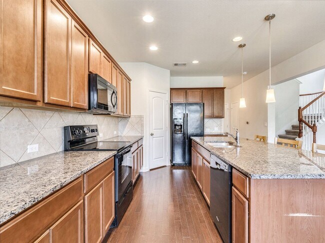 Building Photo - Beautiful 3/BR 2.5/BA Rental with Spacious...