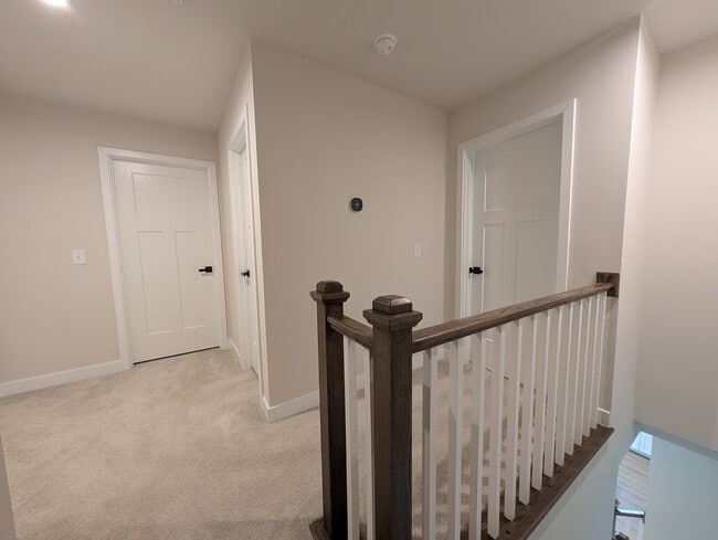 Building Photo - 1189 Riverbrook Dr
