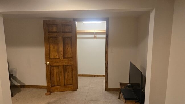 Building Photo - 113 Oak Ridge Dr