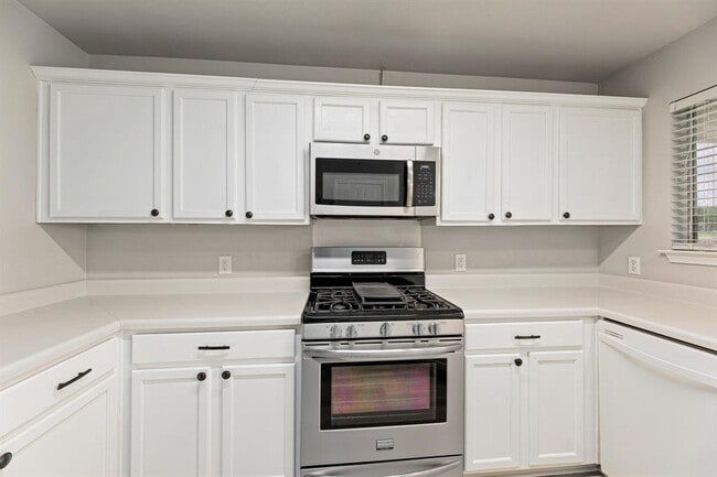 Building Photo - 21108 Derby Day Ave