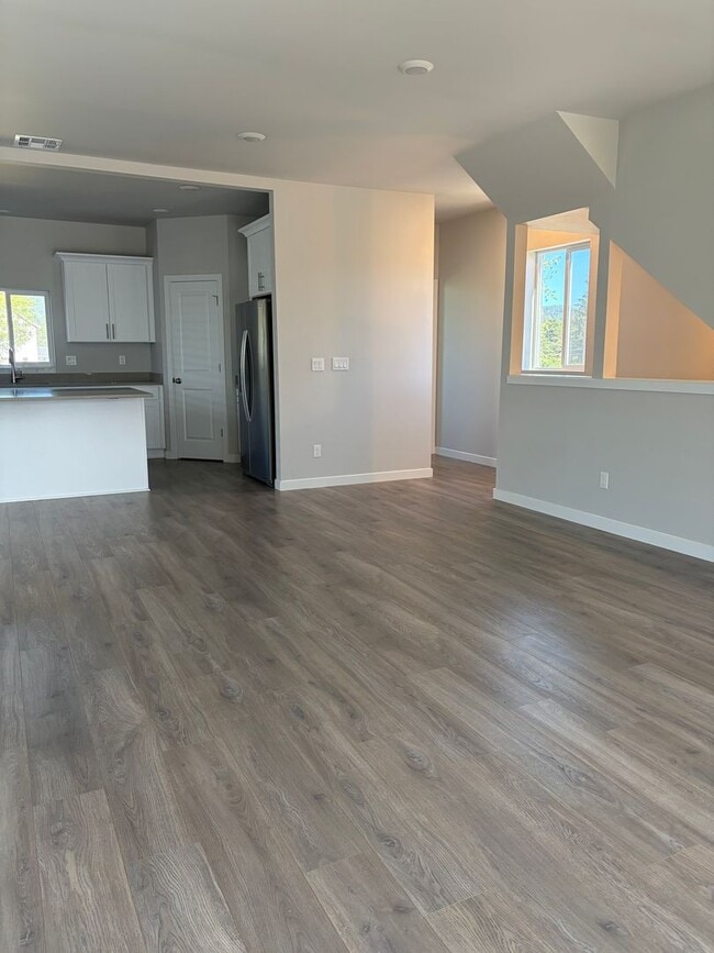 Building Photo - Newer Home in Crestview Crossing - Ideal Newberg location & a Neighborhood Park!