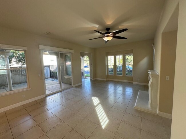 Building Photo - 3852 Harlan Ranch Blvd