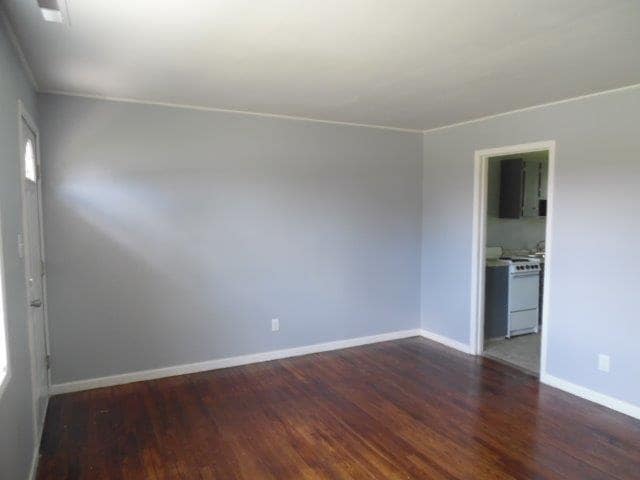 Building Photo - 2 BR 1 BA Duplex