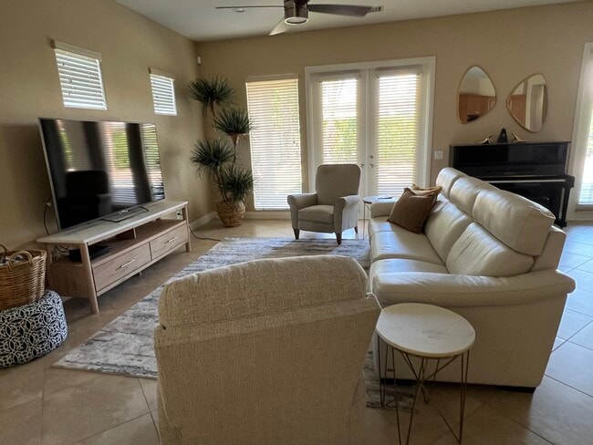 Building Photo - 1 Picasso Ct