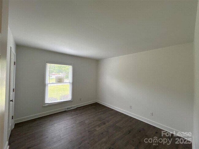 Building Photo - 3709 Topsfield Rd