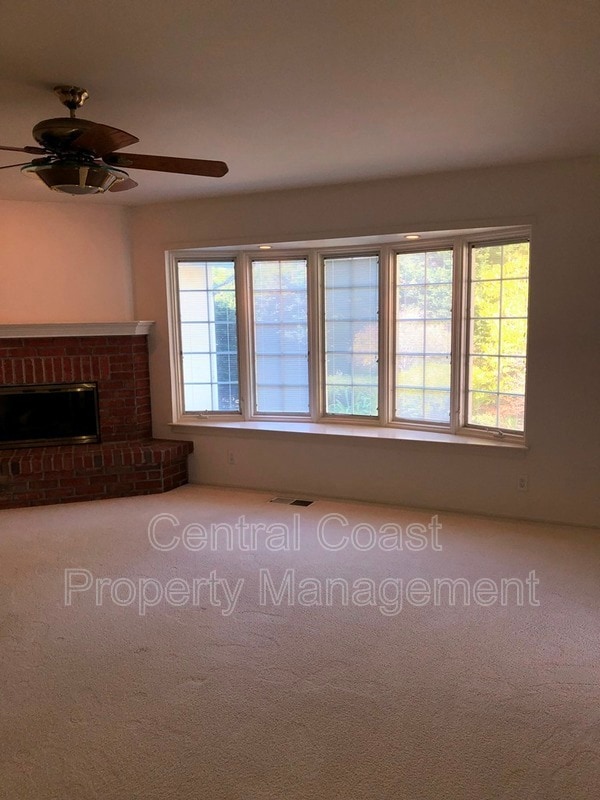 Building Photo - 2884 Sloat Rd