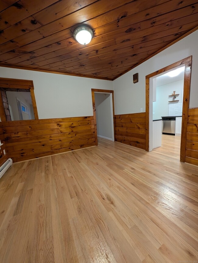 Building Photo - 93 Bailey Rd