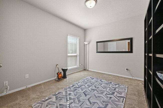 Building Photo - 373 Lacey Oak Lp