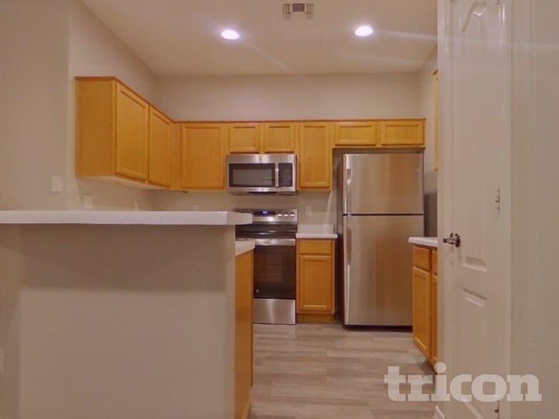 Building Photo - 11910 W Jackson St