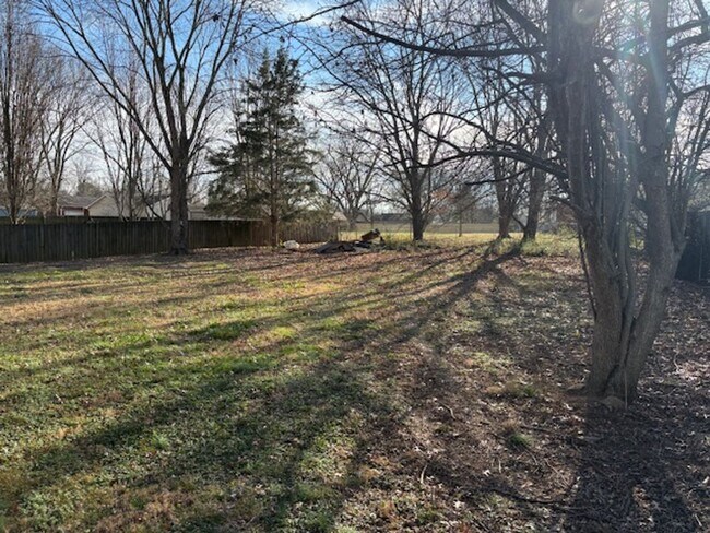 Building Photo - 8725 Diane St