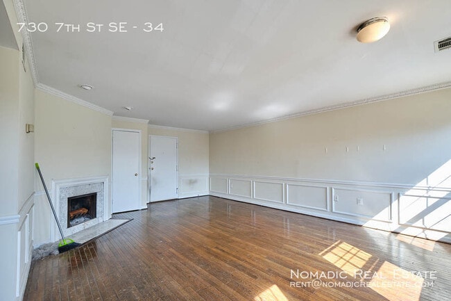 Building Photo - 730 7th St SE