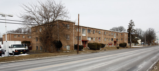 Primary Photo - West Park Apartments