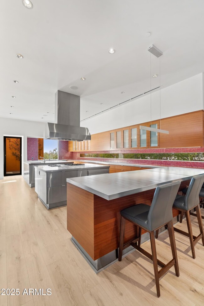 Building Photo - 9191 E Happy Hollow Dr