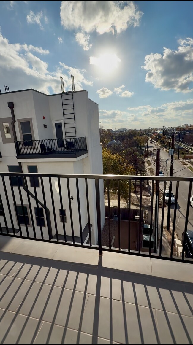 South view of off balcony - 1817 N Saint Marys St