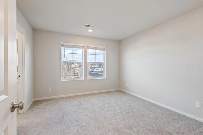 Building Photo - 1226 NW Upas Pl