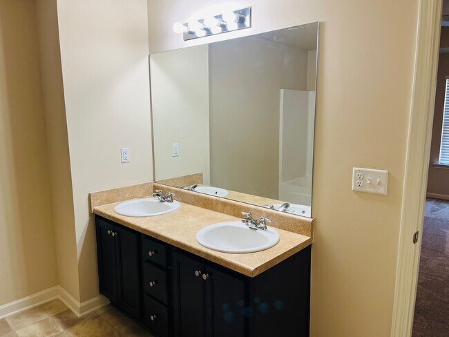 Building Photo - Wow! Check out this charming 3-bedroom, 2....