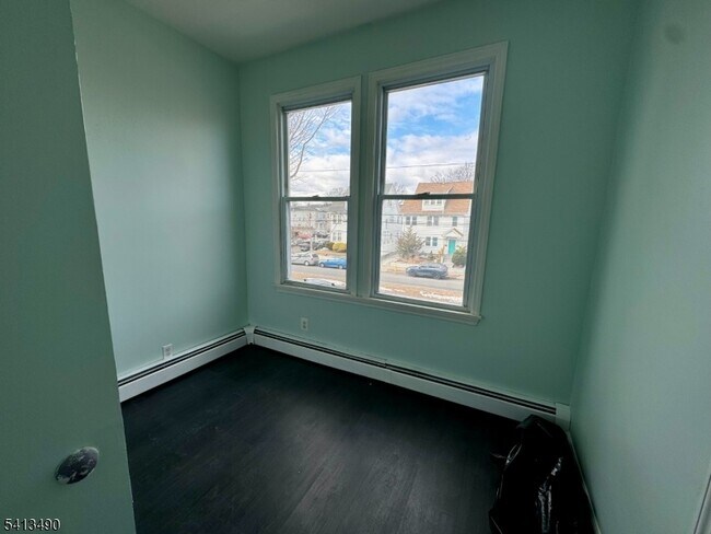 Building Photo - 318 Ampere Pkwy