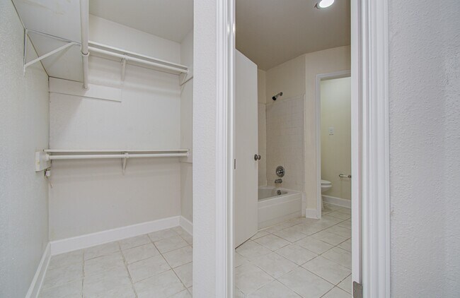 Building Photo - 16963 Nevisway St