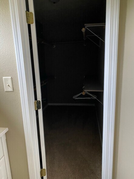 Building Photo - 68 Chauvin Dr