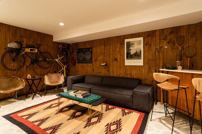 Basement room - 1829 N Cleveland Ave