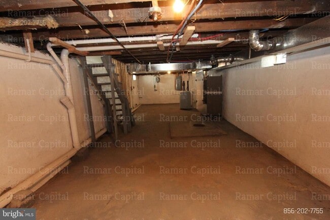 Building Photo - 1123 Cambridge St