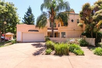 Building Photo - Beautiful 3 bedroom 3 bathroom Home in Mou...