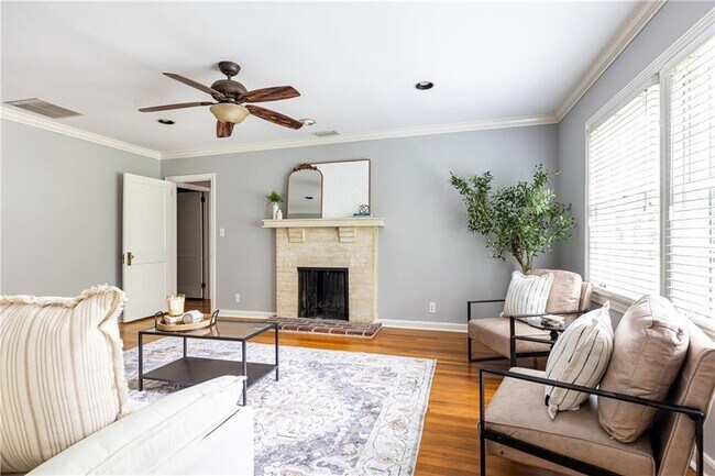 Building Photo - 1311 Roxboro Dr NE