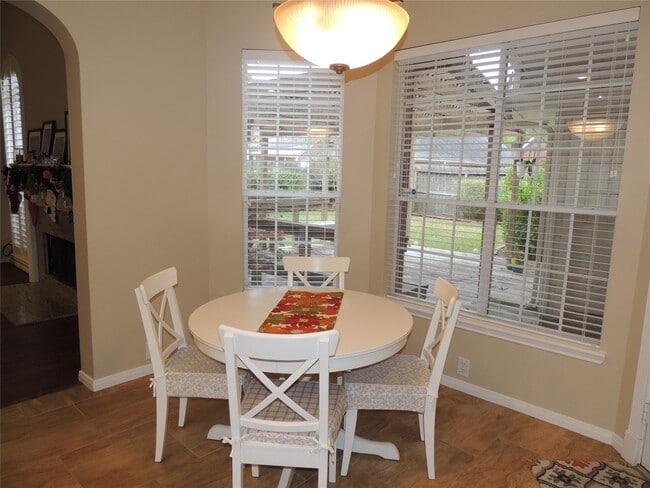 Building Photo - 1307 Westwick Forest Ln